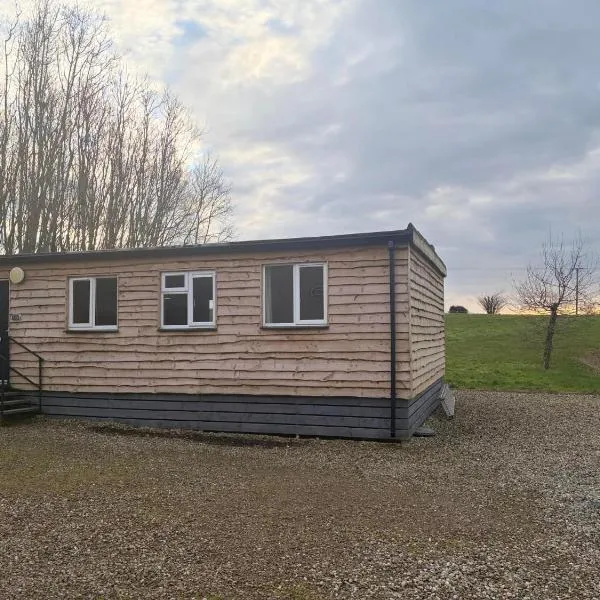 John D's Cabin Getaway，位于伦敦德里的酒店