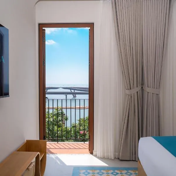 Noska Hotel Sunset Town Sea View & Fireworks，位于富国的酒店