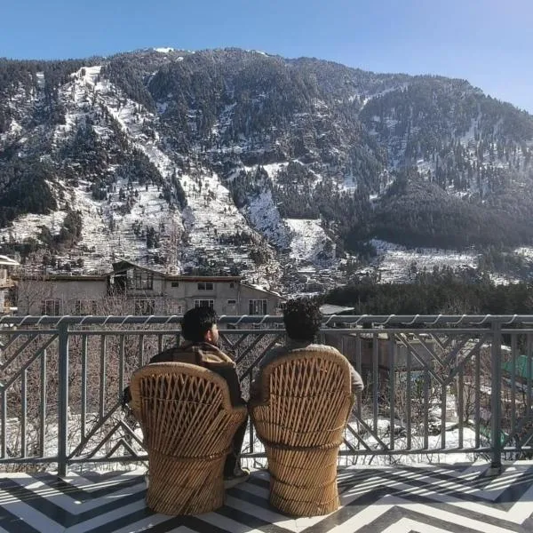 Joeys Hostel Manali，位于马拉里的酒店