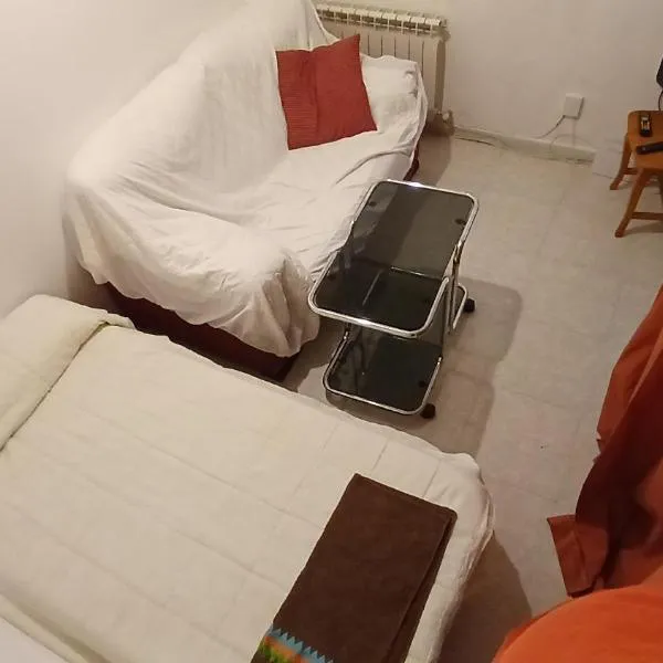 Habitacion Doble Cama Individual，位于托莱多的酒店