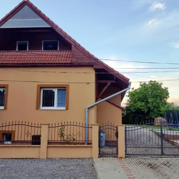 Villa MarViK，位于卢切内茨的酒店