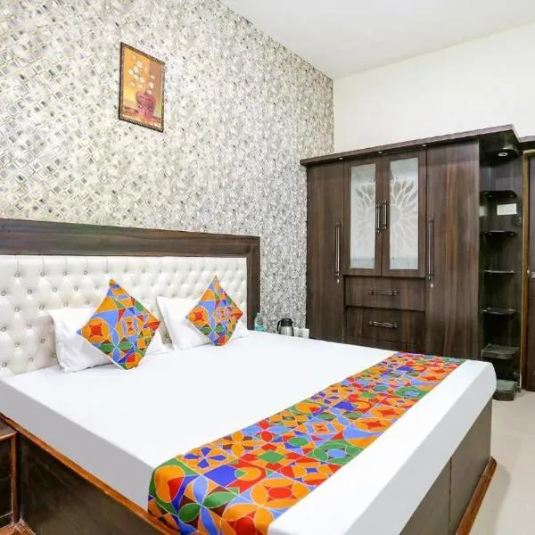 Amrit Prabha Kunj Best Cozy Rooms，位于Ayodhya的酒店
