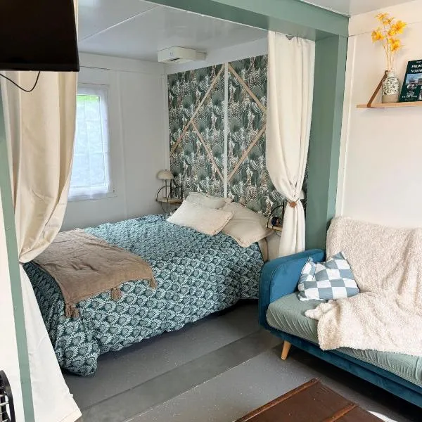 Le Petit Lodge，位于Coulouvray-Boisbenâtre的酒店