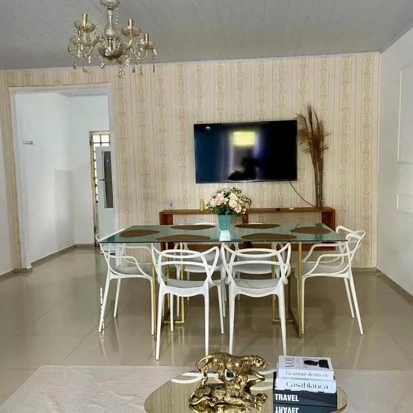 Jardim Florestal Italy-Casa Jacarandá，位于Itacoatiara的酒店