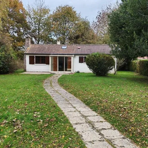 Maisonette avec jardin，位于Woignarue的酒店