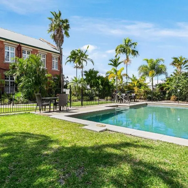 丽晶罗克汉普顿品质酒店，位于洛坎普顿的酒店