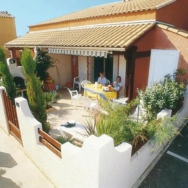 HOLIDAYLAND BAIE DES OLIVIERS VILLA 36m2 1chambre fermée 6 couchages ou VILLA 41M2 2chambres fermées 7 couchages，位于纳博讷普拉日的酒店