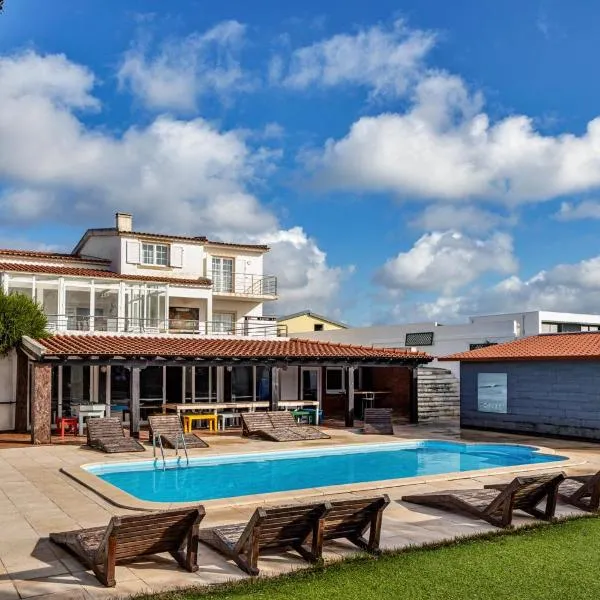 FreeSurfCamp，位于佩尼契的酒店