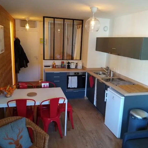 Appartement 4 Personnes Val Louron Loudenvielle Génos，位于Génos的酒店