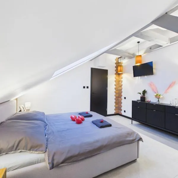 Romantic Studio Marki LoveAparts，位于马尔基的酒店