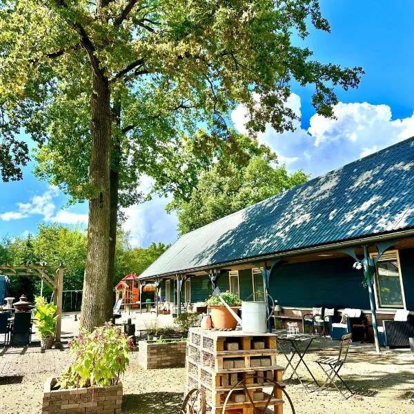 Gasterij Hotel Dennenoord，位于博克斯特尔的酒店