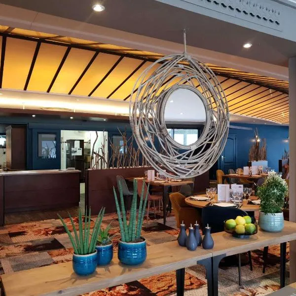 圣米歇尔山美居酒店，位于圣米歇尔山的酒店