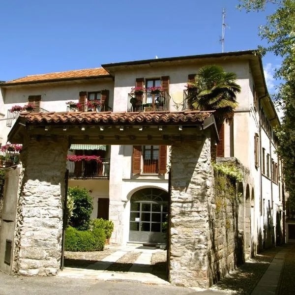 Casa Cannobio，位于拉韦纳蓬泰特雷萨的酒店