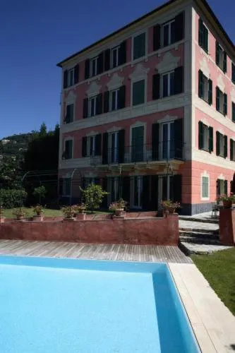 罗斯玛丽诺别墅酒店，位于Pannesi的酒店