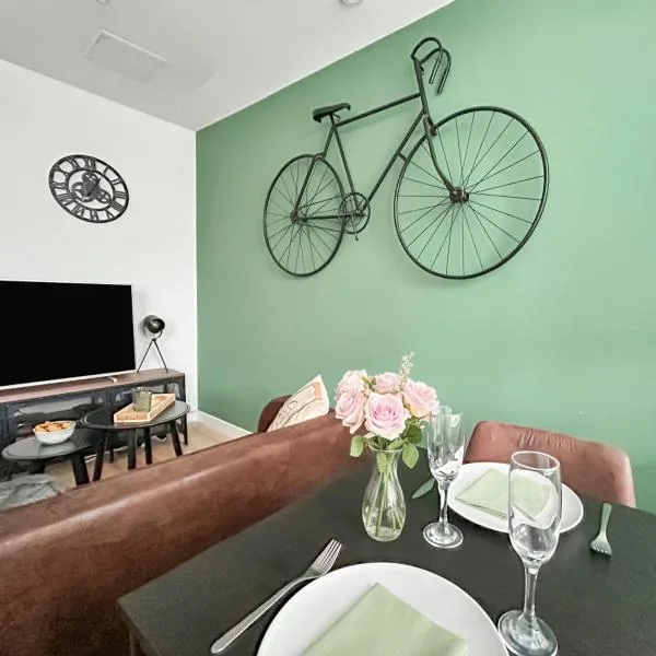 Duplex, Studio Le Cycle, clair, calme, parfait à 2，位于Marly的酒店