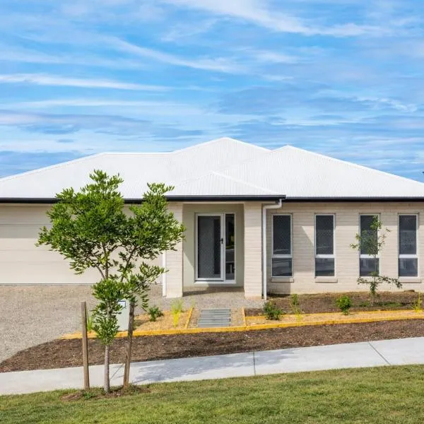 Brand New 4 Bedroom Belleview House near Ipswich，位于Ripley的酒店