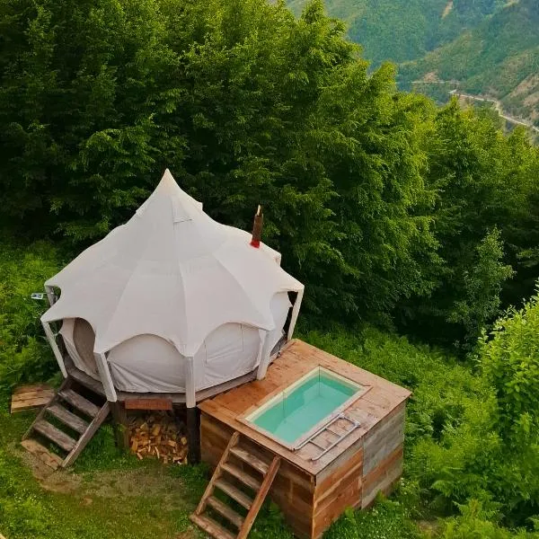 Glamping Tago，位于Khulo的酒店