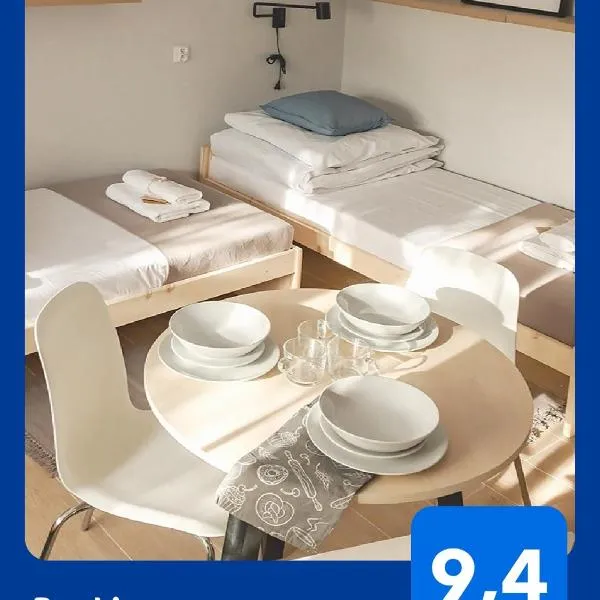 Apart Rooms & Apart Hostel S8,位于Blizne Jasińskiego的酒店