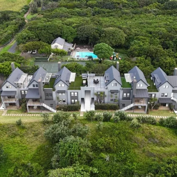 Apartments on The Eighteenth at Prince's Grant Golf Estate，位于布莱斯代尔的酒店
