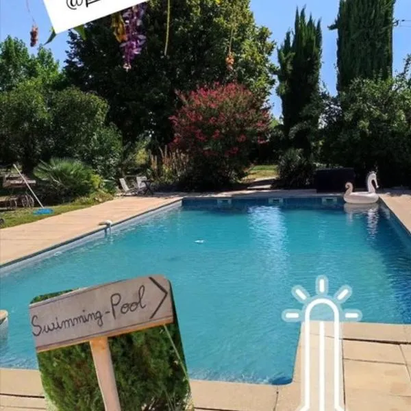 Gîte cocooning climatisé avec piscine et animaux，位于Bougé-Chambalud的酒店