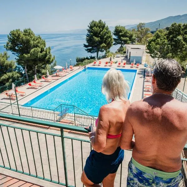 Camping & Village Rais Gerbi，位于波利纳的酒店