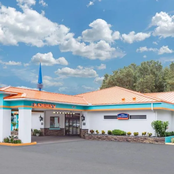 Howard Johnson by Wyndham Ocala FL I-75，位于奥卡拉的酒店