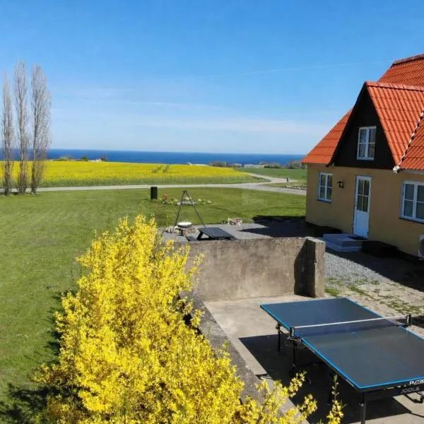 Exclusive Sea View Villa - Spacious Garden and Top Rated Stay，位于古兹耶姆的酒店