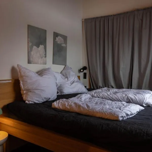Hostel oder Ferienwohnung 1-16 Personen im BLAUEN HAUS，位于费马恩的酒店