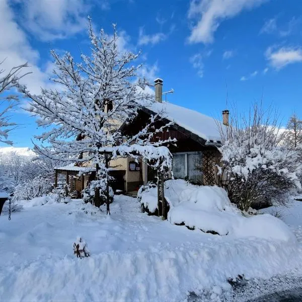 “拉库斯蒂”住宿加早餐旅馆，位于圣雷热雷梅累兹的酒店