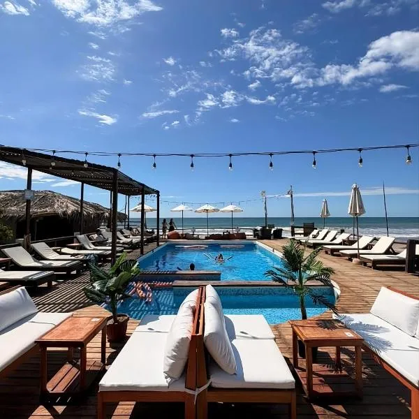 The Point Mancora Beach - Hostel Juvenil de Fiesta，位于曼克拉的酒店