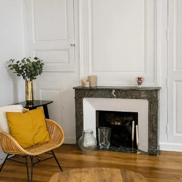 Charmant appartement au cœur de ville，位于方蒂提斯的酒店