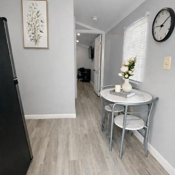 Beautiful independent suite，位于布兰登的酒店