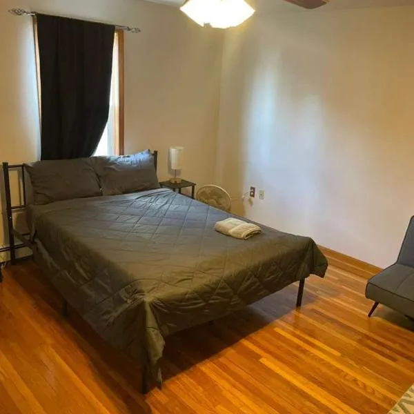 Homestay in Boston Pearl Street，位于波士顿的酒店