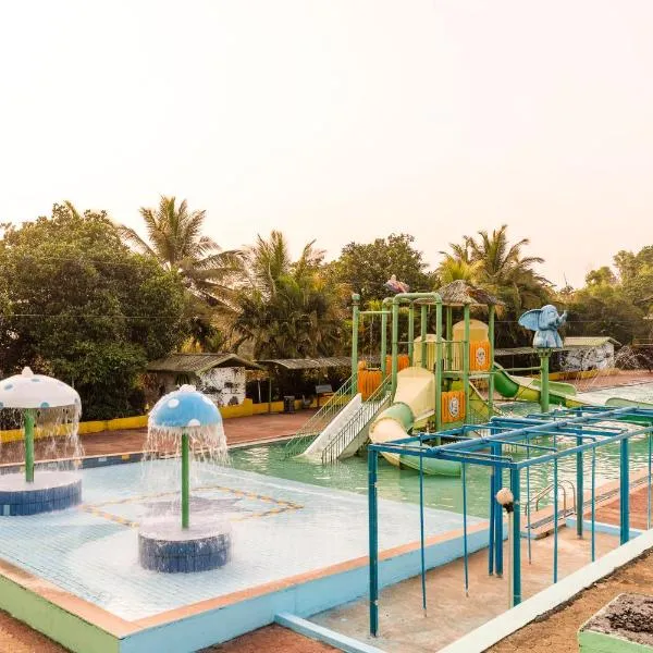 Treebo Pratham Inn Water Park Resort With Swimming Pool，位于昆达普拉的酒店
