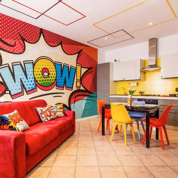 Black & White or Pop Art - Design Apartments with Parking & WiFi，位于萨龙诺的酒店