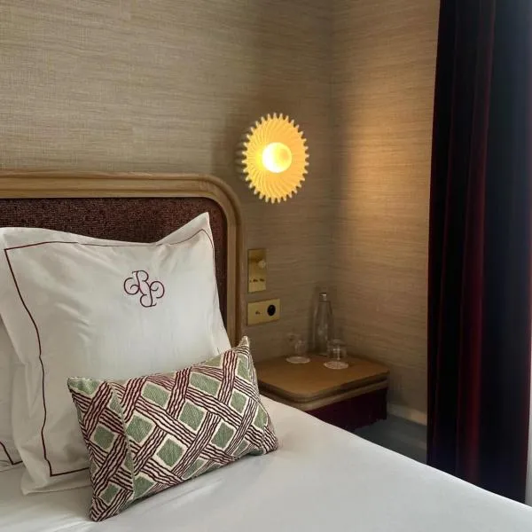 Chapeau Rouge par William Frachot - Hôtel Espace Bien-être & Restaurant étoilé，位于第戎的酒店