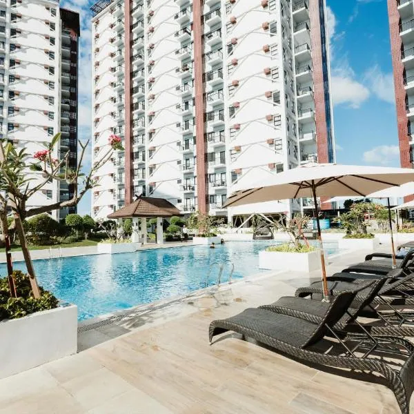 Resort-Style Condo, Near Airport, Pool, Fast WiFi, Netflix & Disney，位于Mactan Island的酒店