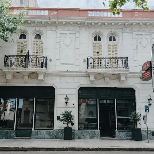 Hotel Victoria，位于布兰卡港的酒店