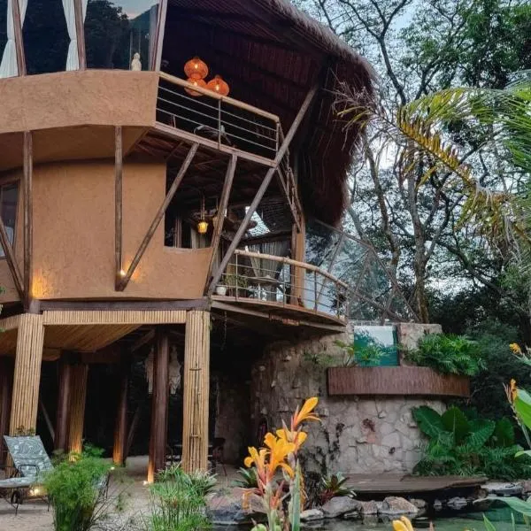 Satori Zen Club，位于Itauguá的酒店