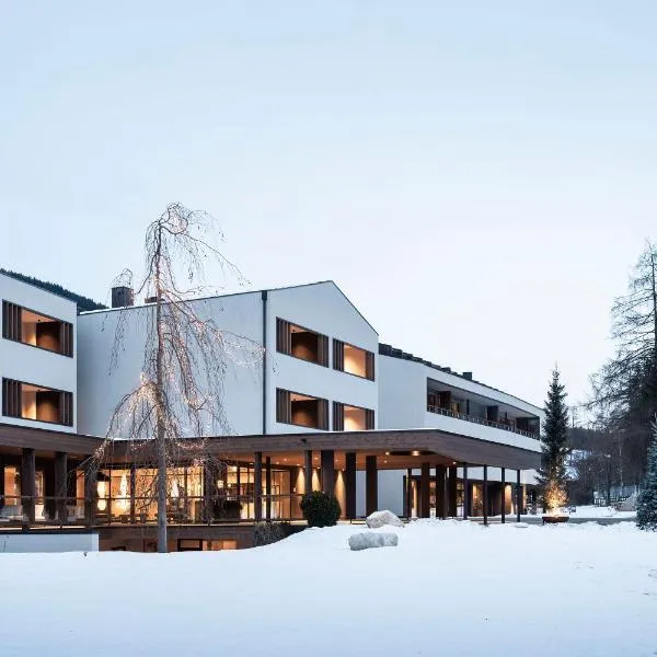 Hotel Monika，位于塞斯托的酒店