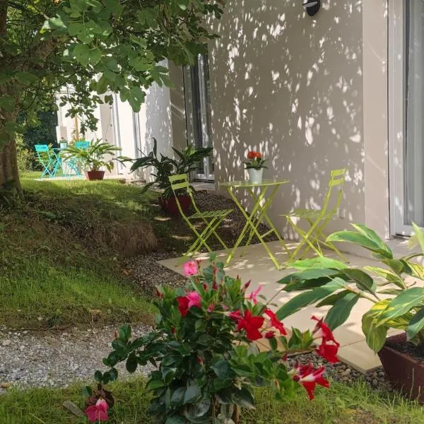 Les Treilles de Salies - Spa et sauna intérieur，位于萨利耶德贝阿尔恩的酒店