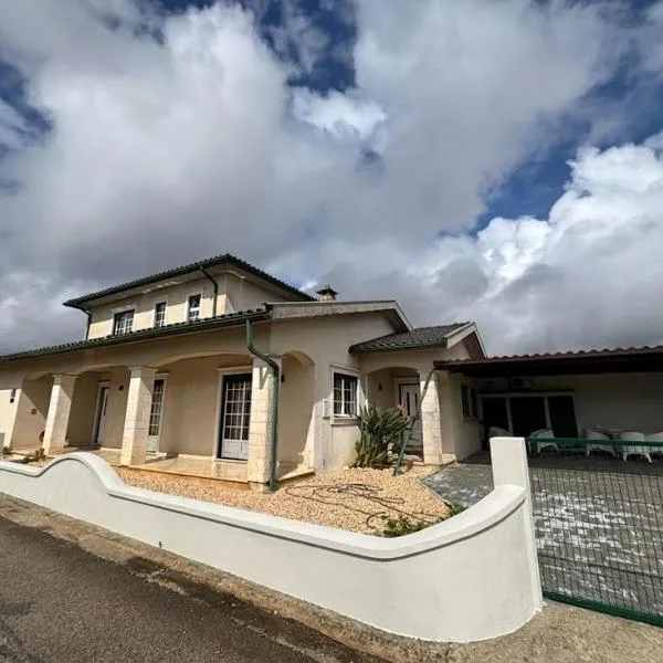 Casa dos Neto Carriço,位于阿纳迪亚的酒店