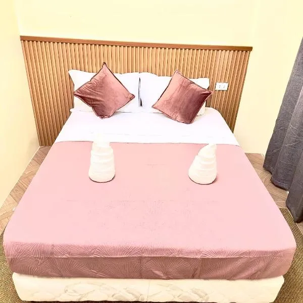 RV3 Prime Suites & Apartelle，位于安吉利斯的酒店