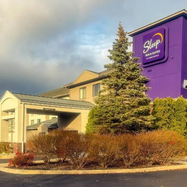 Sleep Inn & Suites Queensbury - Lake George，位于昆斯伯里的酒店