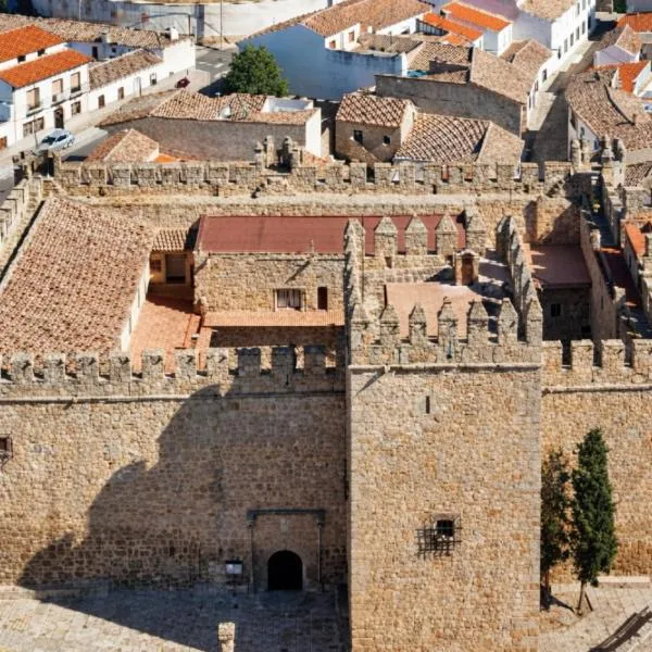 Castillo de Orgaz gratis la entrada y cerca del Puy du Fou hoy!，位于Manzaneque的酒店