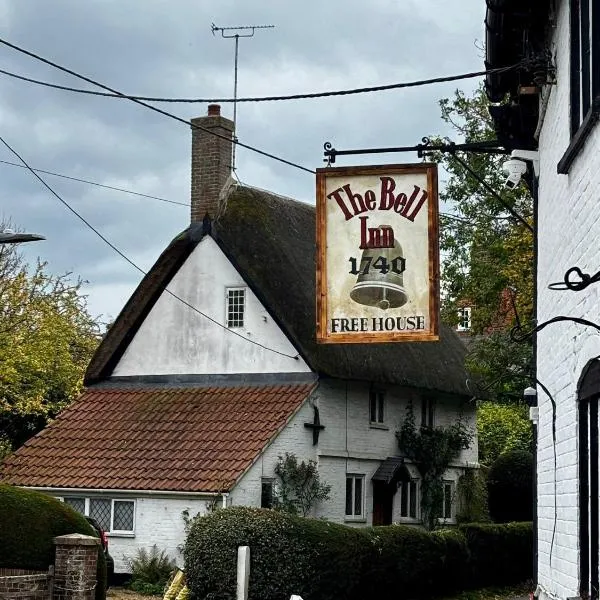 The Bell Inn，位于迪韦齐斯的酒店
