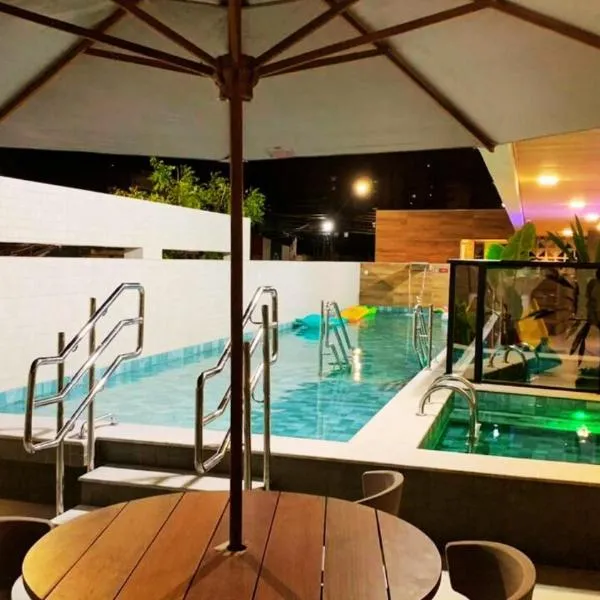 Apto alto padrão com vista panorâmica a 100m de Ponta Verde & Pajuçara，位于马塞约的酒店