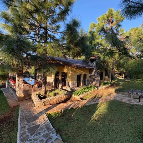 Cabaña No 10 Puerta del Bosque Mazamitla，位于马萨米特拉的酒店