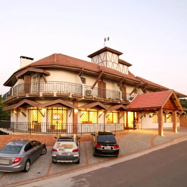 Moinho Itália Hotel，位于坎波斯杜若尔当的酒店