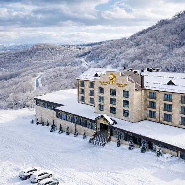 Multi Grand Resort，位于萨克德佐尔镇的酒店